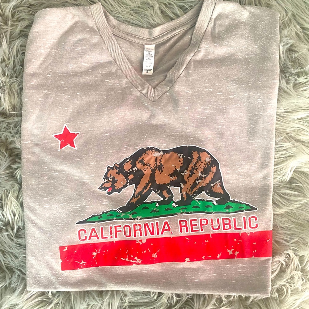 California Republic mens tee